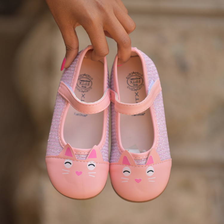 Super cute pink baby doll shoes!